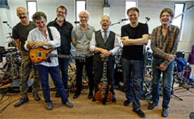 KING CRIMSON (Tony Levin, Jakko M. Jakszyk, Pat Mastelotto, Bill Rieflin, Robert Fripp, Gavin Harrison & Mel Collins)